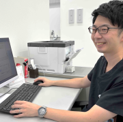 内科医師の写真